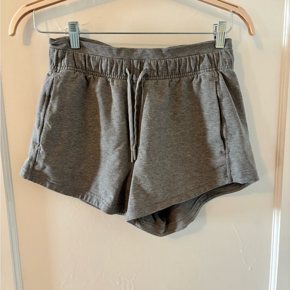 Lululemon inner glow short 3” terry